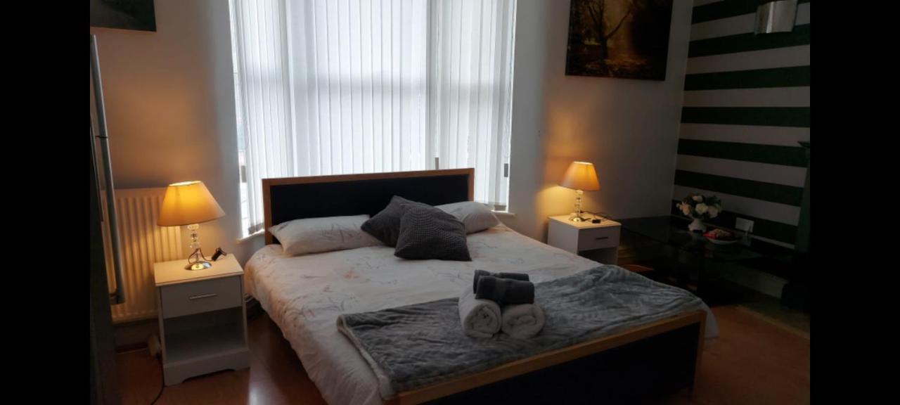 Spacious Double Room In Anfield Liverpool Esterno foto