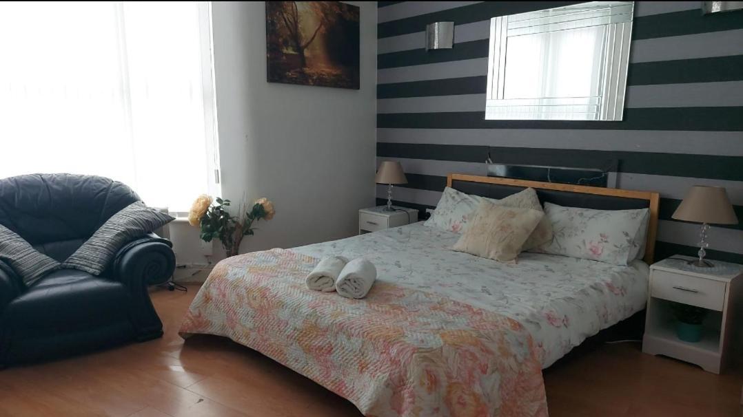Spacious Double Room In Anfield Liverpool Esterno foto