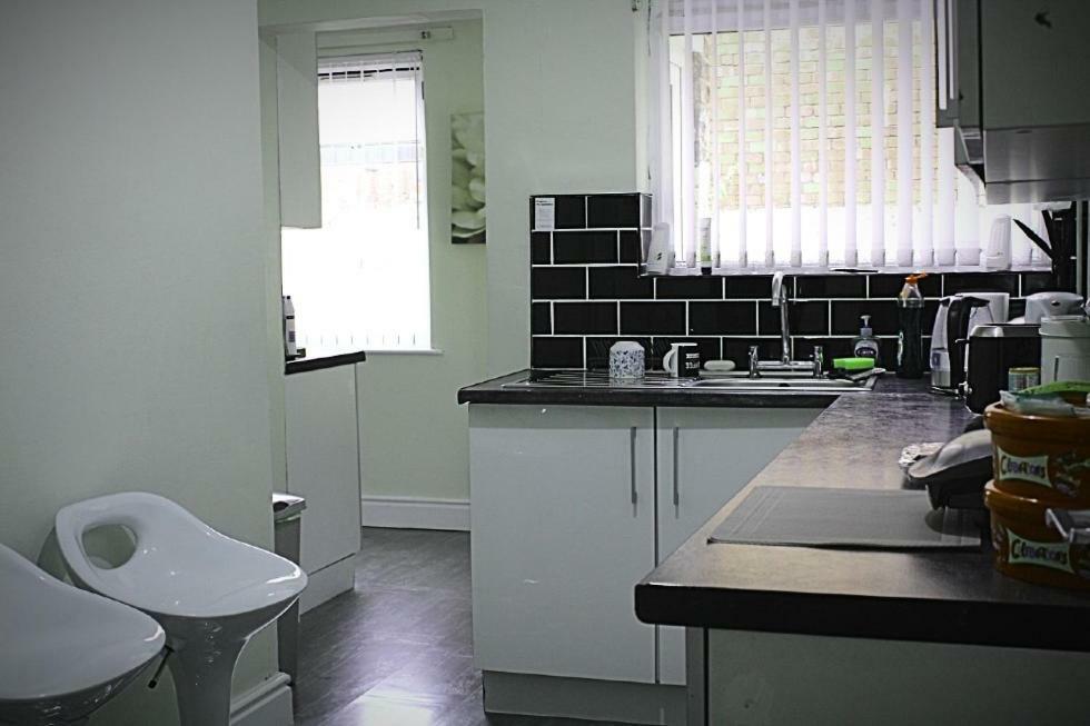 Spacious Double Room In Anfield Liverpool Esterno foto